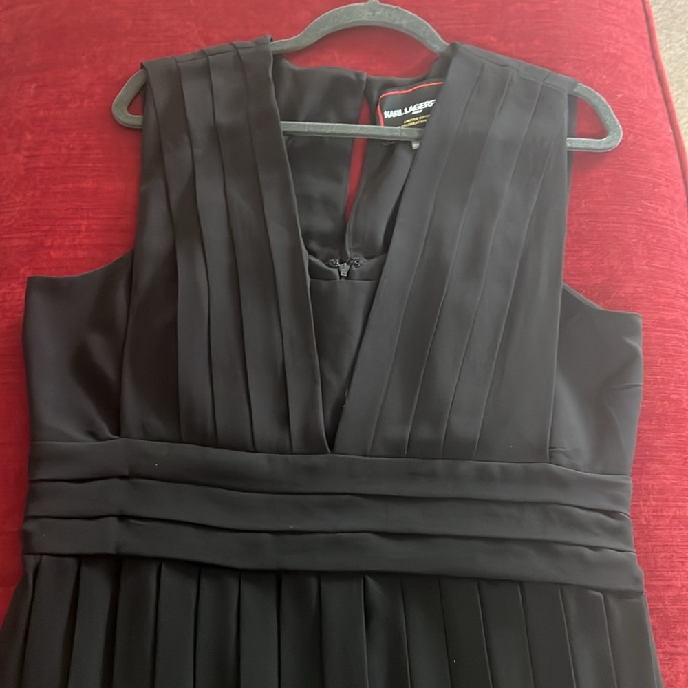 Pleated Chiffon Deep Square Neck Sleeveless Midi Dress.  Polyester Dry Clean